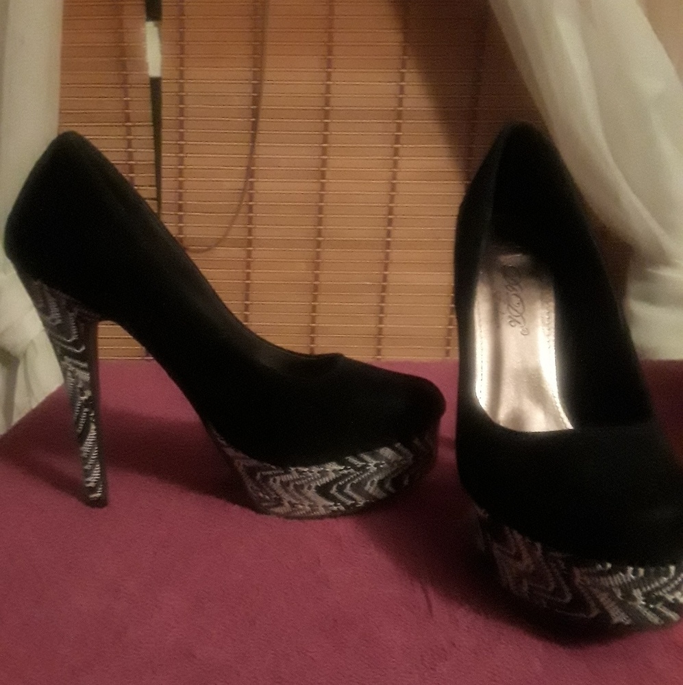 Black suede heels